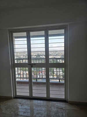 Room in 2 BHK Apartment at Mante Luxor, Baner – for Rent