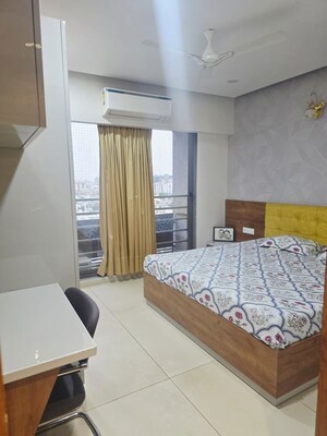 Bedroom in 3 BHK Apartment at Addor Cloud 9, Satellite – for Rent