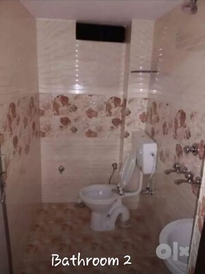 Bathroom in 2 BHK Apartment at Hakul Ganj – for Rent