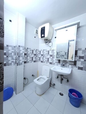 Team Area in 2 BHK Builder Floor at Savitri Nagar – for Rent