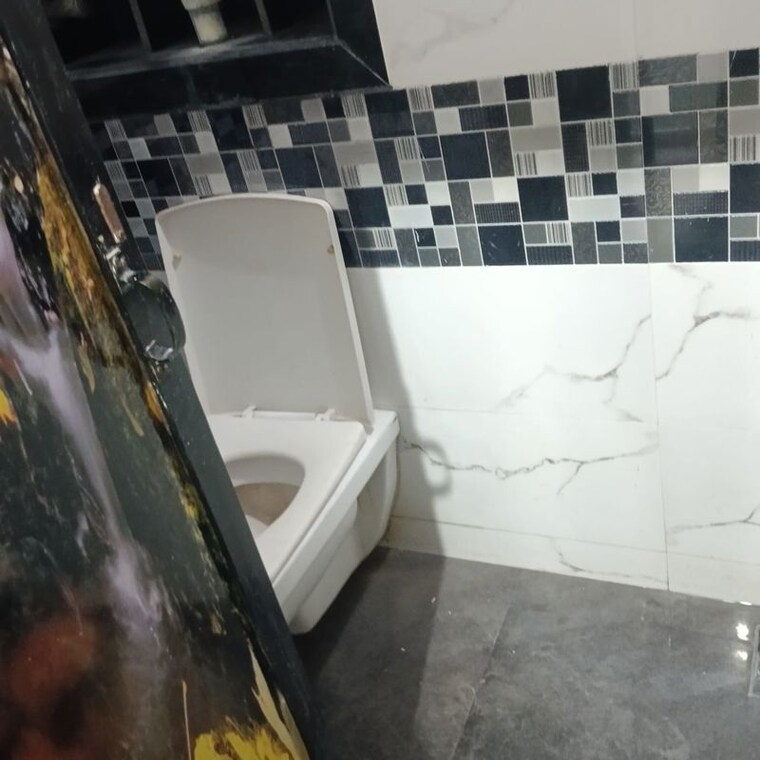 Kitchen, unnat nagar 2 Bedroom 950 Sq.Ft. Villa In Unnat Nagar Mumbai 10480763
