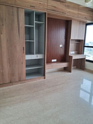 3 BHK Apartment For Rent in Kalpataru Magnus, Bandra East