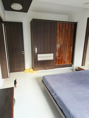 Bedroom in 3 BHK Apartment at Thaltej – for Rent