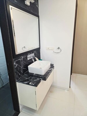 Team Area in 3 BHK Apartment at Thaltej – for Rent