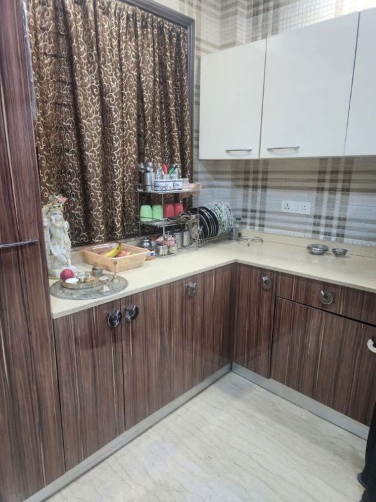 Balcony, suncity 3 Bedroom 250 Sq.Yd. Builder Floor In Suncity Gurgaon 10480800