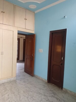 2 BHK Builder Floor For Rent in Sector 15