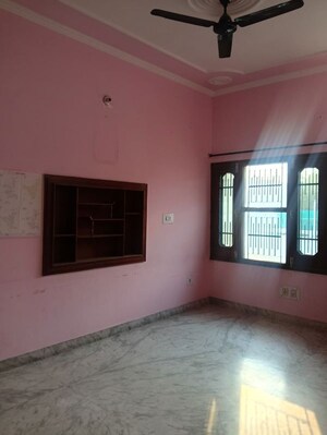 Room in 2 BHK Builder Floor at Sector 15 – for Rent