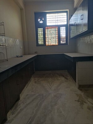 Kitchen in 3.5 BHK Villa at Sector 36 – for Rent