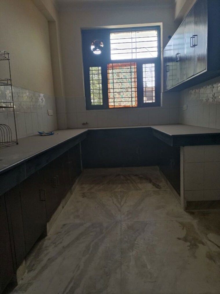Kitchen, sector 36 3.5 Bedroom 450 Sq.Mt. Villa In Sector 36 Noida 10480897
