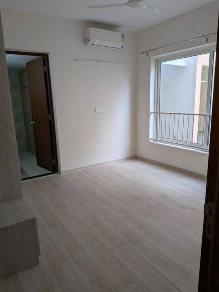 Room, shapoorji-pallonji-joyville-gurgaon 3 Bedroom 1852 Sq.Ft. Apartment In Sector 102 Gurgaon 10480904