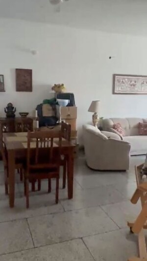 Living Room in 2 BHK Builder Floor at Sector 15 – for Rent