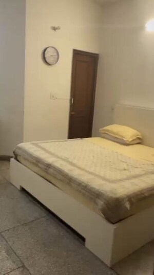 2 BHK Builder Floor For Rent in Sector 15