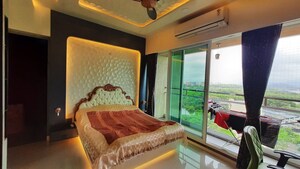 Room in 3.5 BHK Apartment at Akshar Shreeji Heights, Seawoods – for Rent