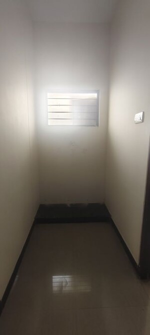 Room in 3 BHK Apartment at Puppalaguda – for Rent