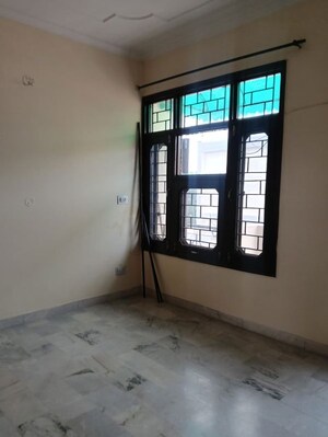 Room in 2 BHK Builder Floor at Sector 15 – for Rent