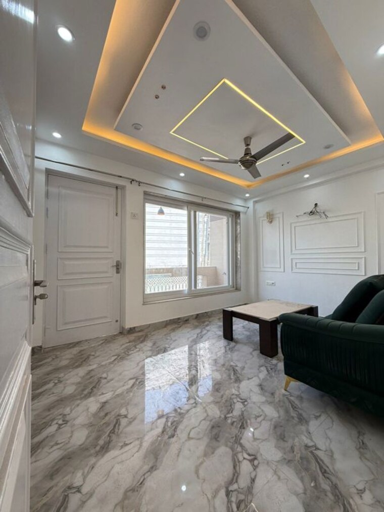 Kitchen, freedom fighters enclave 4 Bedroom 1200 Sq.Ft. Builder Floor In Freedom Fighters Enclave Delhi 10480989