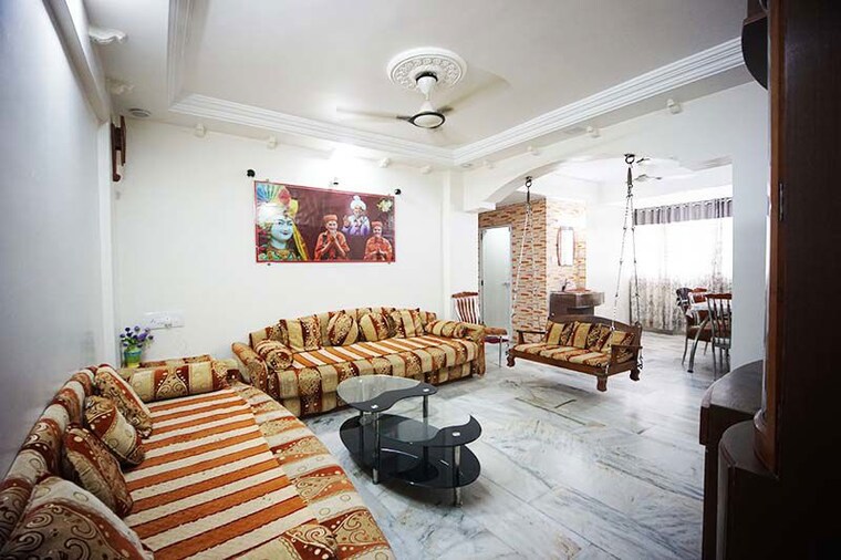 Living Room, satellite 2 Bedroom 108 Sq.Ft. Apartment In Satellite Ahmedabad 10480997