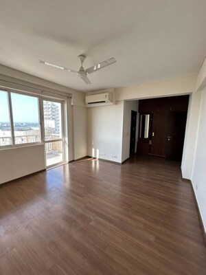 Room in 4 BHK Apartment at M3M Woodshire, Sector 107 – for Rent