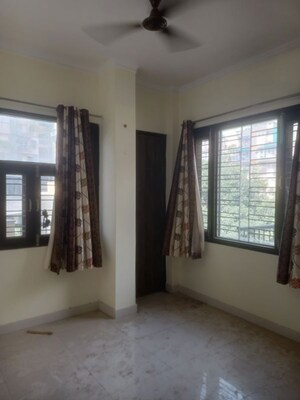 Room in 2 BHK Apartment at Vasant Kunj – for Rent