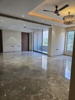 4 BHK + Servant Room 360 Sq.Yd. Builder Floor in Unitech Deerwood Chase
