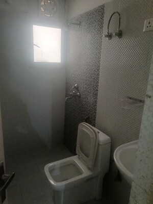 Bathroom in 2.5 BHK Apartment at Nirala Aspire, Sector 16 Greater Noida – for Rent