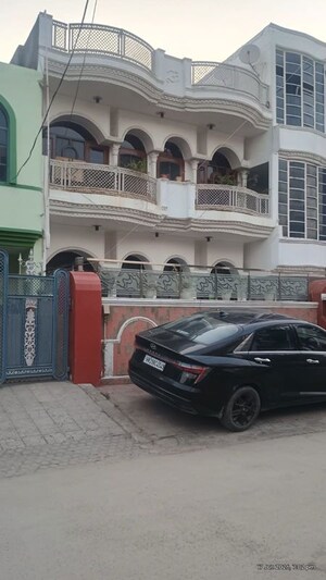 3 BHK Independent House For Sale in Sector 8