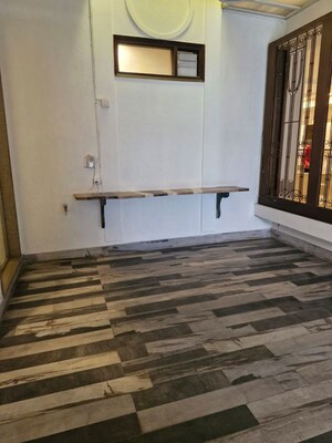 Room in 3 BHK Builder Floor at South City 1 – for Rent