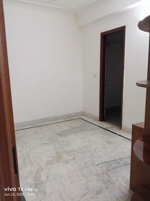 Room in 2 BHK Builder Floor at Panchsheel Vihar – for Sale