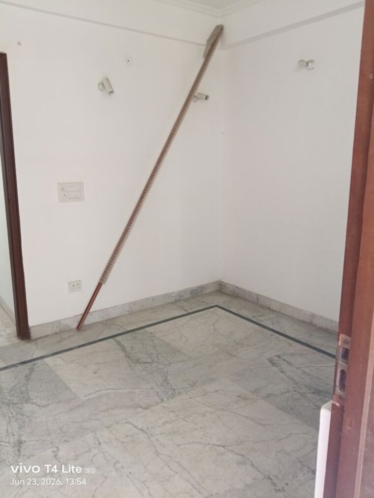 Room, panchsheel vihar 2 Bedroom 80 Sq.Yd. Builder Floor In Panchsheel Vihar Delhi 10481081