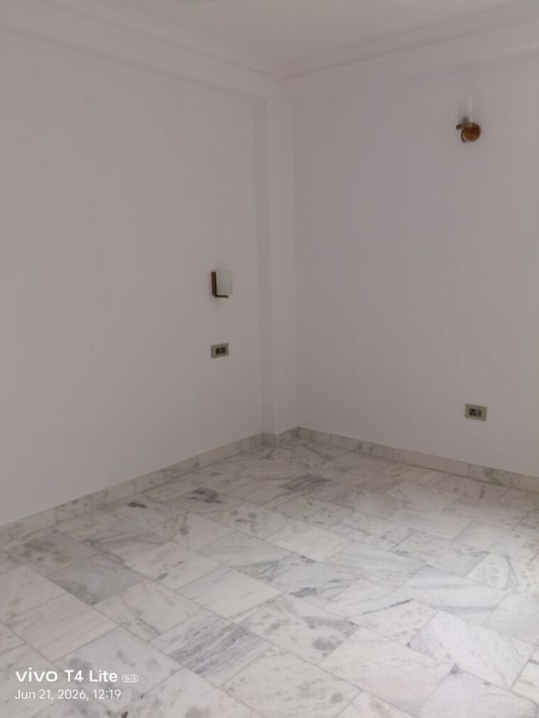 Room, malviya nagar 2 Bedroom 85 Sq.Yd. Apartment In Malviya Nagar Delhi 10481121
