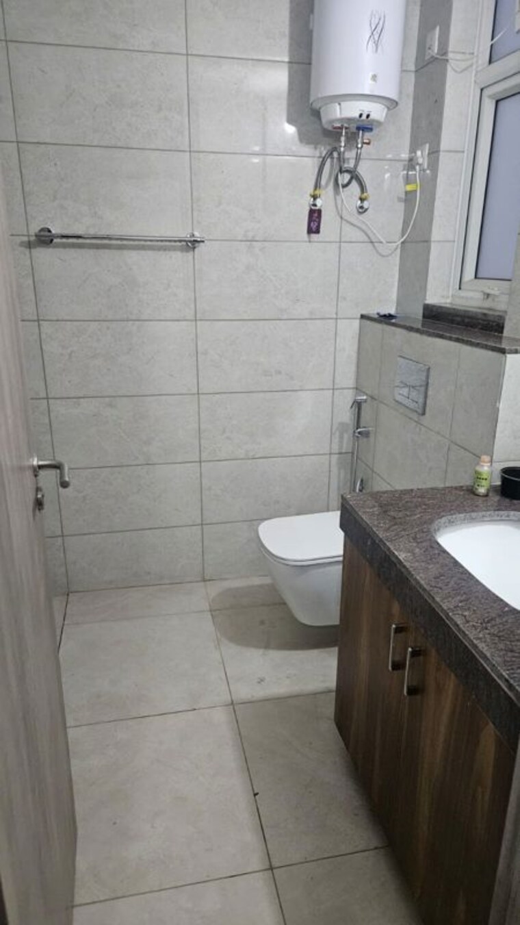 Kitchen, emaar-palm-gardens 3.5 Bedroom 1720 Sq.Ft. Apartment In Sector 83 Gurgaon 10480212