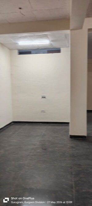 Room in  Office Space at Educomp Towers, Udyog Vihar Phase 3 – for Rent