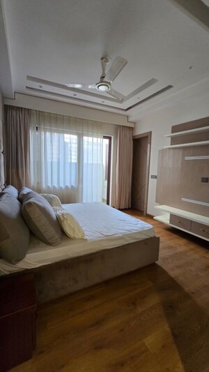 Bedroom in 5 BHK Independent House at Shyam Nagar – for Rent