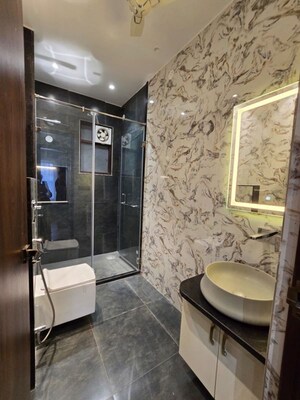 Bathroom in 5 BHK Independent House at Shyam Nagar – for Rent