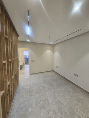 Room in 4 BHK Independent House at Laxman Chowk – for Sale