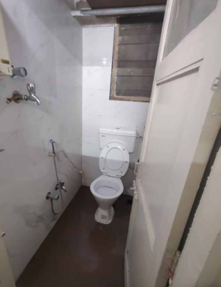Bathroom, citi-tower-belapur Commercial Office Space 600 Sq.Ft. In Cbd Belapur Sector 15 Navi Mumbai 10481210