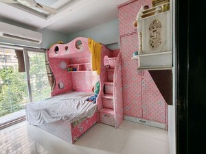 Furnished Amenities in 2 BHK Apartment at Aditi CHS Andheri, Andheri East – for Sale