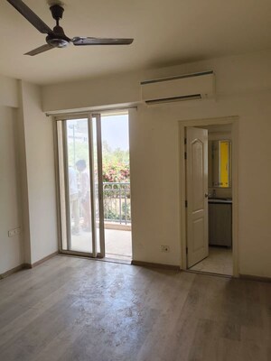 Room in 2 BHK Apartment at Godrej Aria, Sector 79 – for Rent