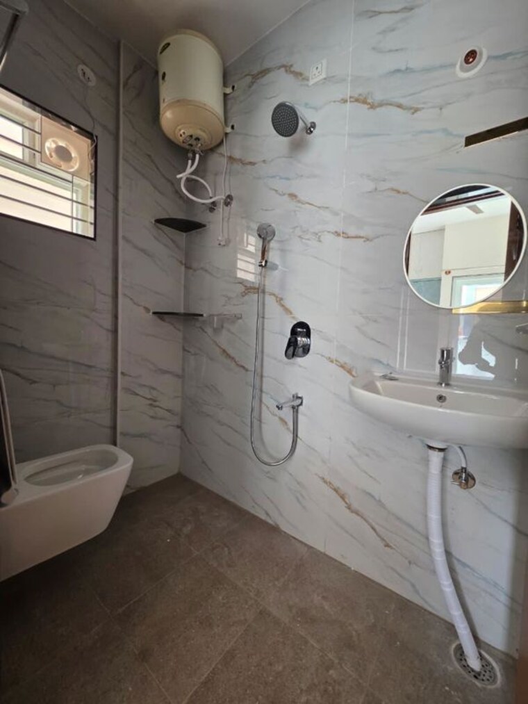 Bathroom, hsr layout sector 3 2 Bedroom 1000 Sq.Ft. Builder Floor In Hsr Layout Sector 3 Bangalore 10481222