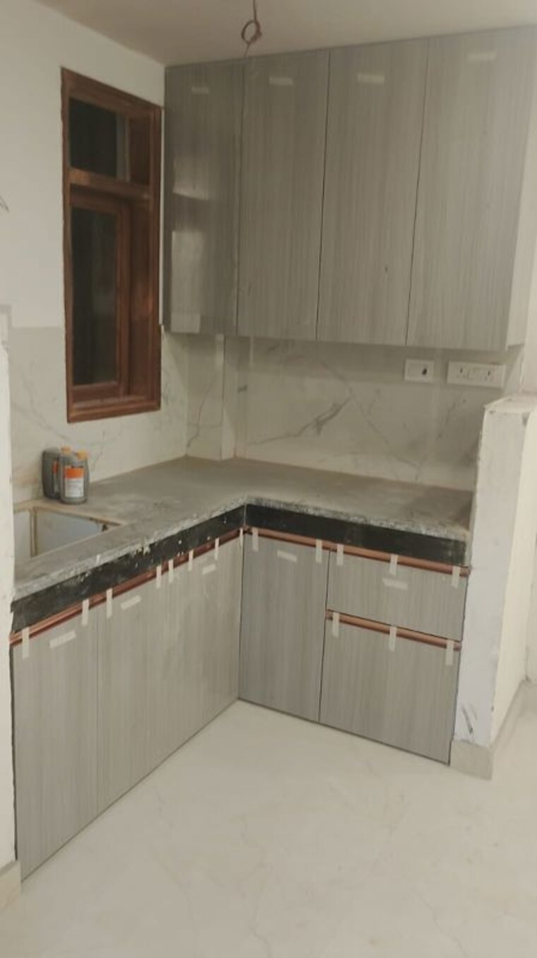 Kitchen, kalkaji 2 Bedroom 70 Sq.Yd. Apartment In Kalkaji Delhi 10481233