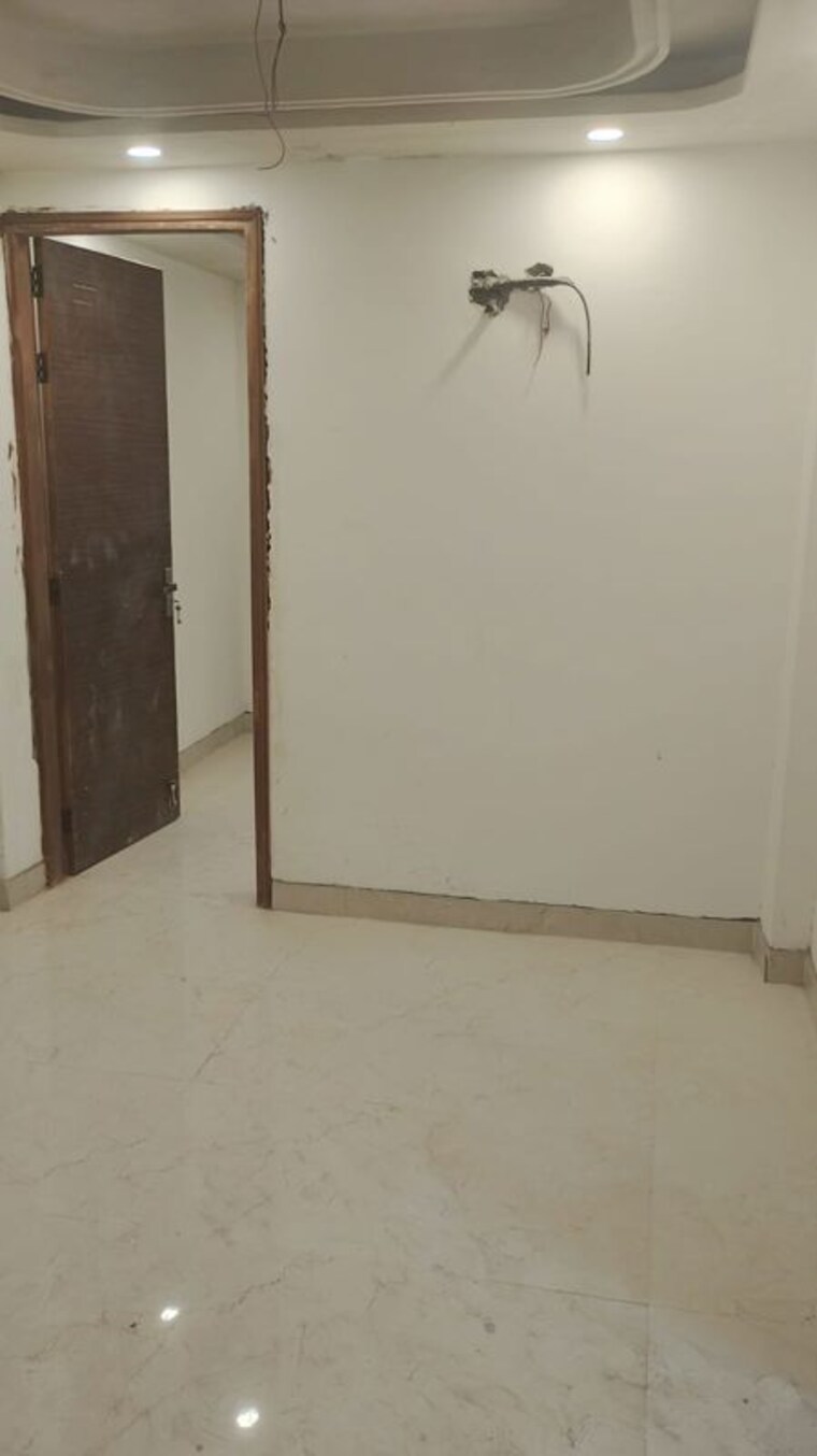 Room, kalkaji 2 Bedroom 70 Sq.Yd. Apartment In Kalkaji Delhi 10481233