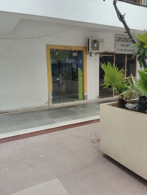 Room in  Shop at Vashisht Heights, Sector 87 – for Sale