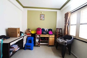 Team Area in 3 BHK Apartment at New Ranip – for Sale