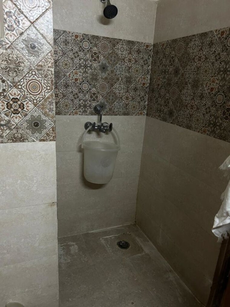 Bathroom, paramount-golf-forest-studio-apartments-oak-tower Studio 435 Sq.Ft. Apartment In Zeta I Greater Noida Greater Noida 10481218