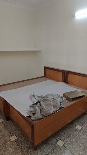 Furnished Amenities in 3 BHK Builder Floor at Rajpur – for Rent
