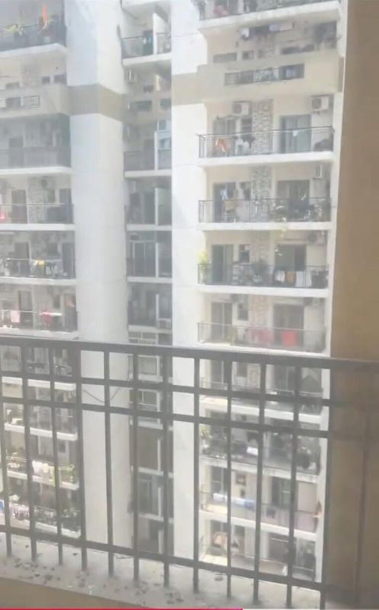 Exterior View, ajnara-le-garden-prime-tower 2 Bedroom 995 Sq.Ft. Apartment In Sector 16b Greater Noida Greater Noida 10481271