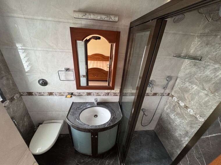 Bathroom, navrang-basant-chs 3 Bedroom 1356 Sq.Ft. Apartment In Cuffe Parade Mumbai 10481297