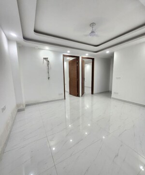Room in 2 BHK Builder Floor at Saket – for Rent