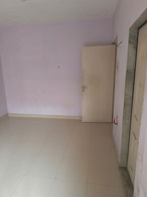 Room in 2 BHK Apartment at Serenity Complex, Andheri West – for Sale