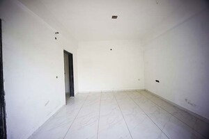 Room in 4 BHK Apartment at Vasna – for Sale